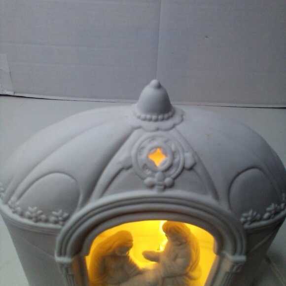 Vintage Porcelain Ceramic Nativity Scene Light Up White Christmas 8" - Picture 5 of 13